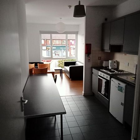 2 Bedroom, 2 Bathroom Apartment Dublin Bagian luar foto