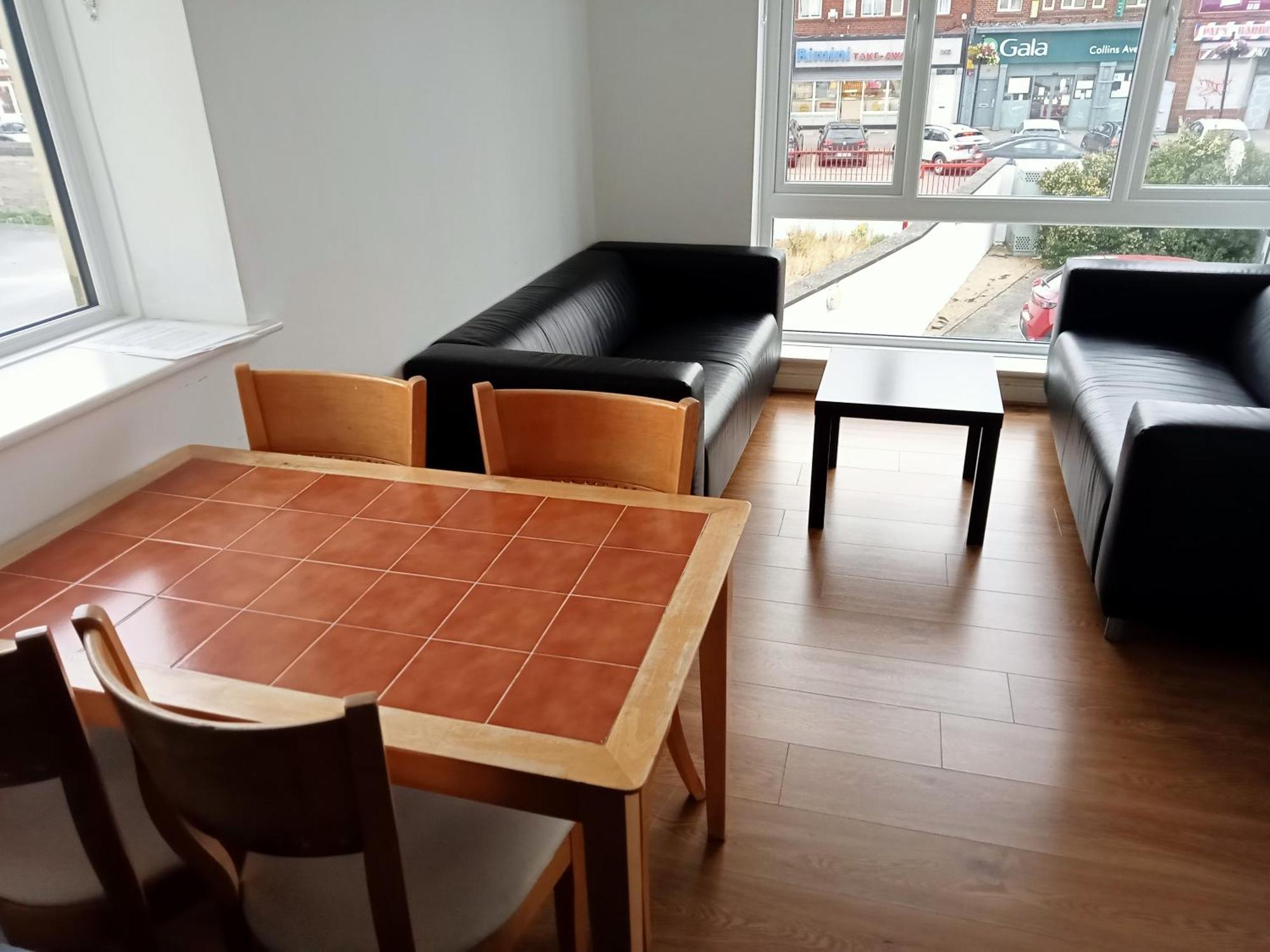 2 Bedroom, 2 Bathroom Apartment Dublin Bagian luar foto